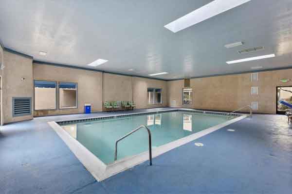 Sunset Gardens 55+ condos in Torrance indoor pool